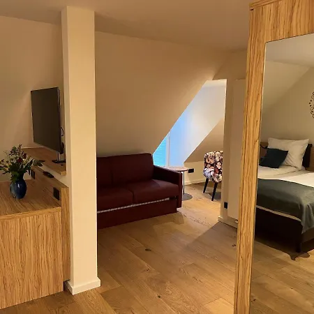 Landgasthof Zur Burg Grenzau מלון 3*