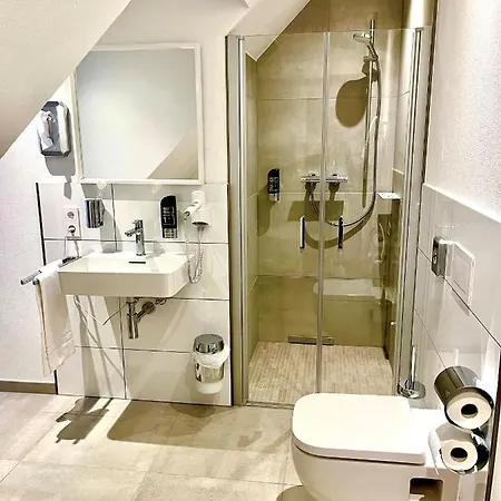 Landgasthof Zur Burg Grenzau 3*