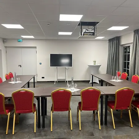 Landgasthof Zur Burg Grenzau מלון 3*