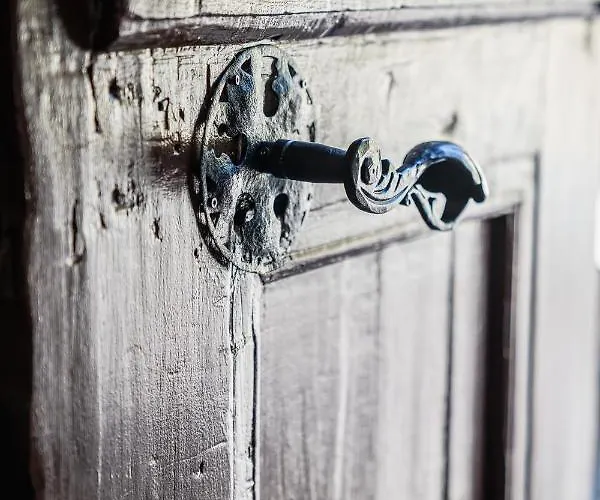 Landgasthof Zur Burg Grenzau 霍格伦兆森