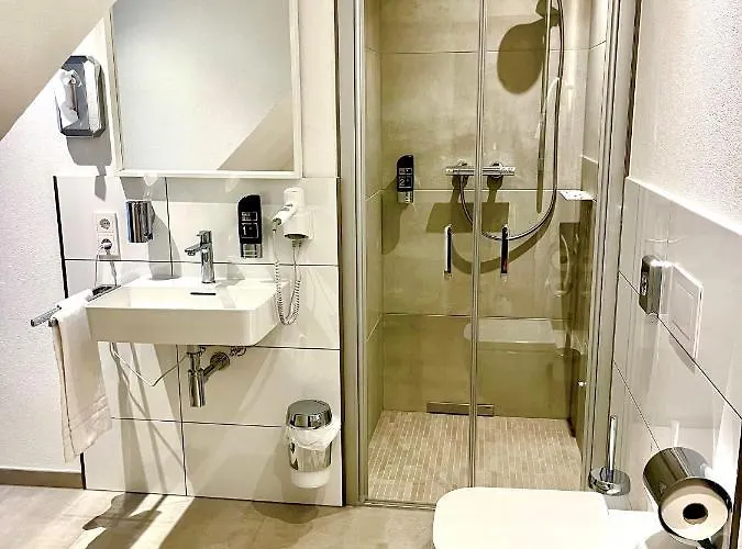 Landgasthof Zur Burg Grenzau 3*