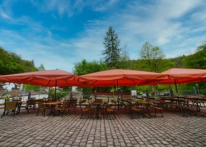 Landgasthof Zur Burg Grenzau 霍格伦兆森